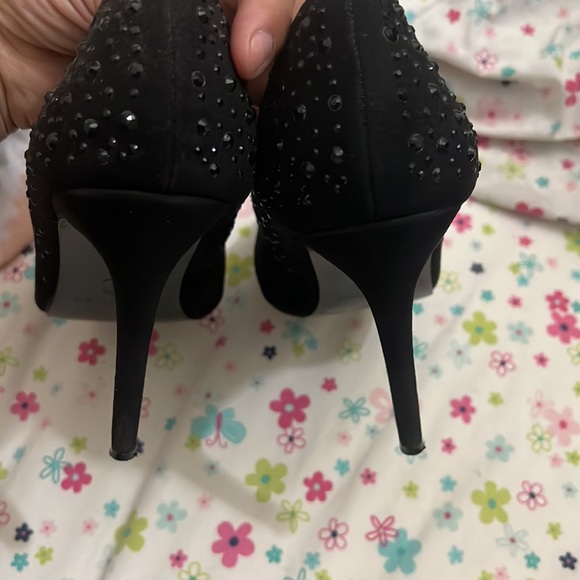 Heels - Picture 5 of 6